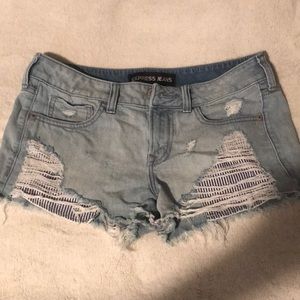 Express shorts 💓